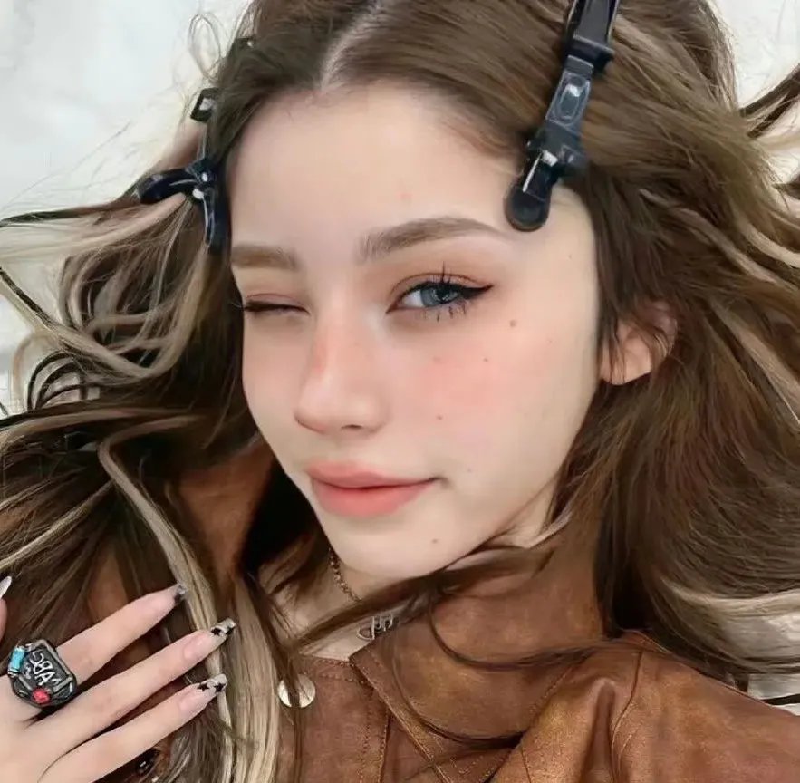 裴律请降临我手心